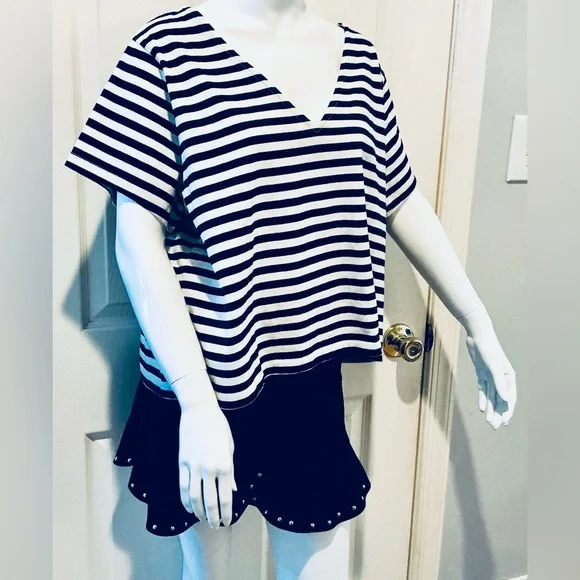 Madewell NWT Navy and White Striped V-Neck Cropped Top  SZ XXL Nautical  Relaxed - Picture 4 of 12